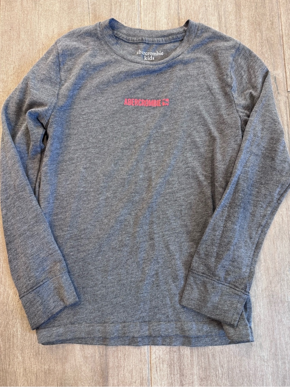 abercrombie kids Gray Long Sleeve Tee with Pink Logo size 7/8